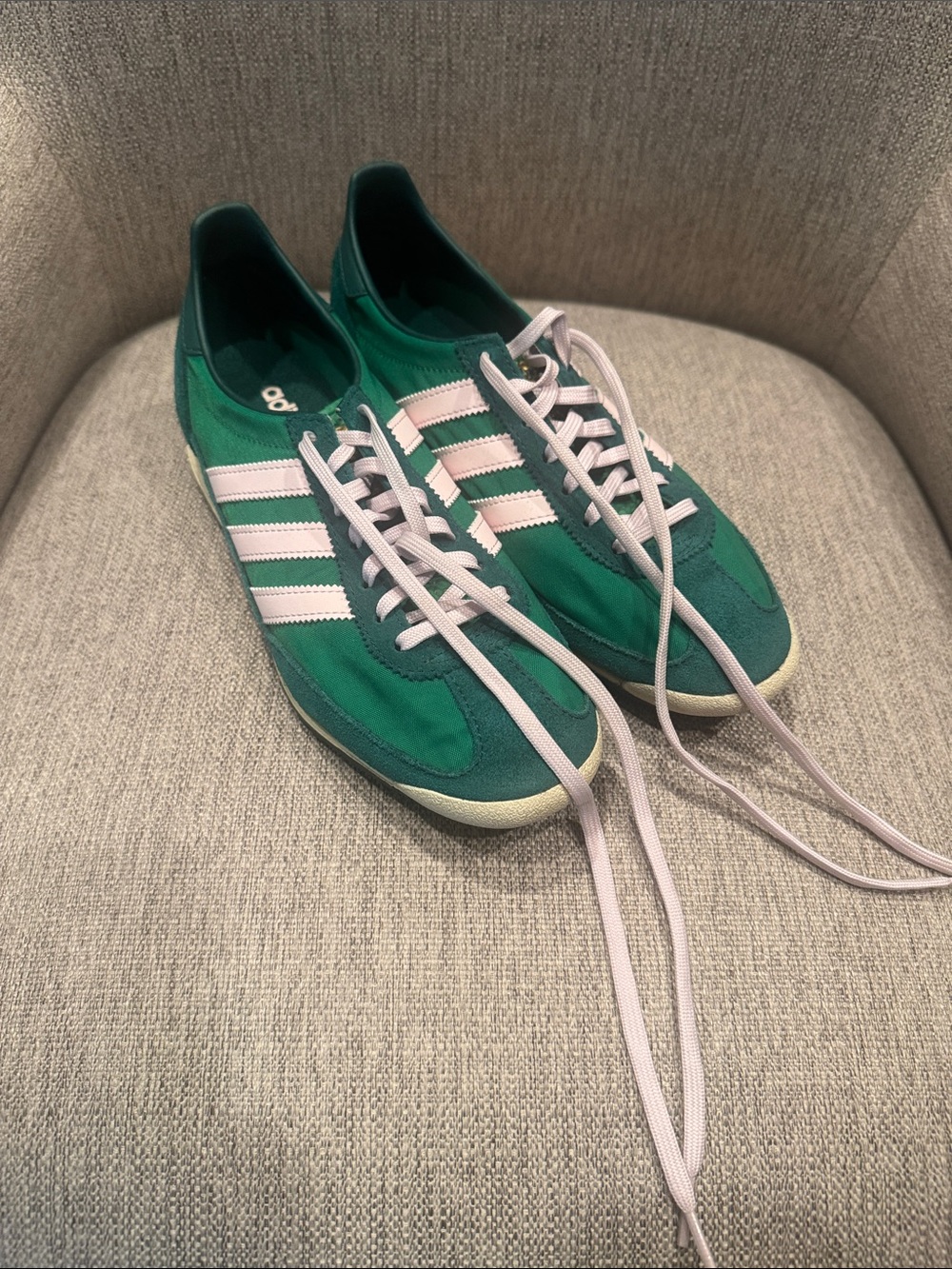 Adidas Women’s Size 7 1/2 Sneakers